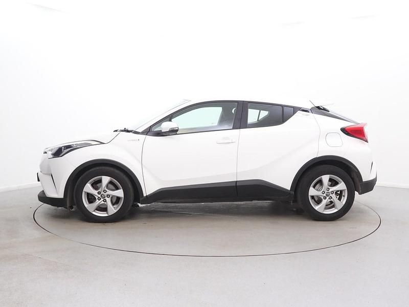 Used Toyota C-HR 122 HP (89 kW) 2019 White SUV