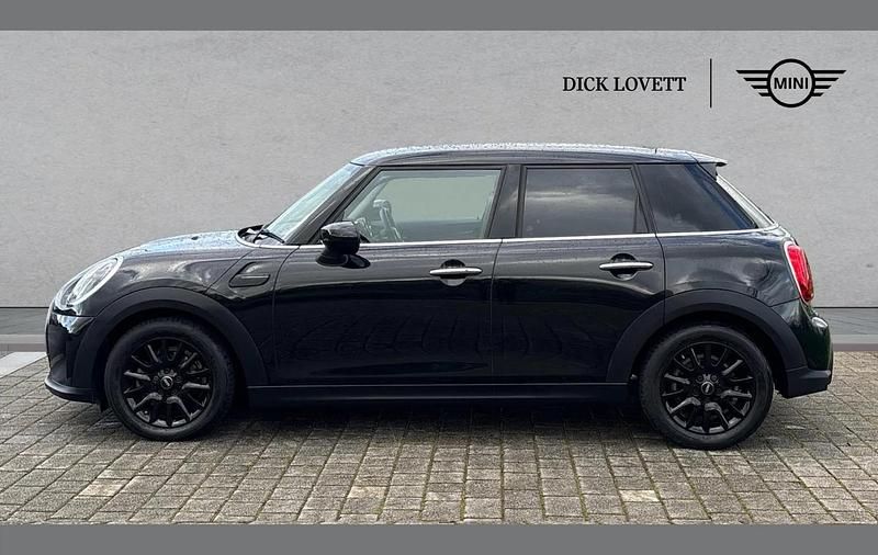 Used Mini Cooper Classic 134 HP (98 kW) 2023 Black Hatchback