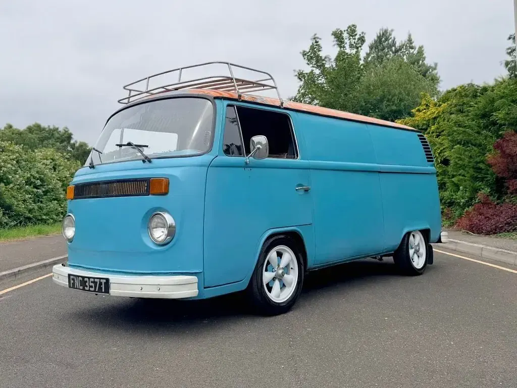 Used VW T2 50 HP (36 kW) 1978 Blue/orange Van