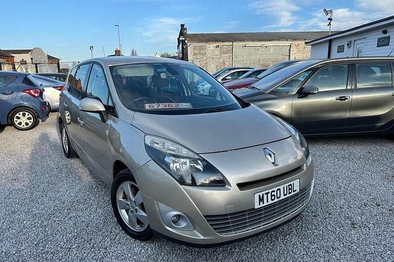 Gold Used 2011 Renault Grand Scénic III Dynamique MPV | £3,499 (Fair price) - Image 1/1