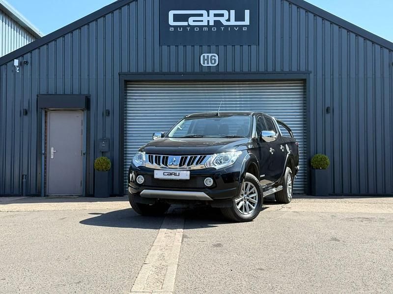 Used Mitsubishi L200 2016 Black Pickup