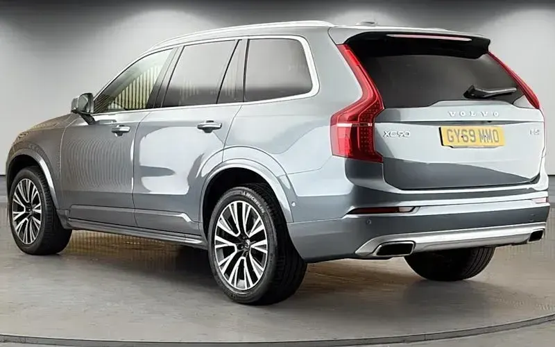 Usado Volvo XC90 Momentum 235 CV (172 kW) 2021 SUV
