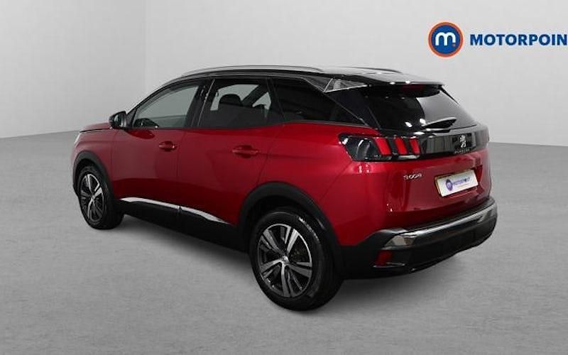 Used Peugeot 3008 Allure+ 131 HP (96 kW) 2022 Red SUV