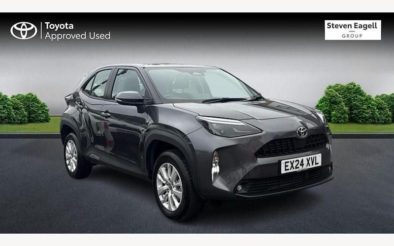 Used 2025 Toyota Yaris Hybrid Estate | £22,646 (Good price) - Image 1/4