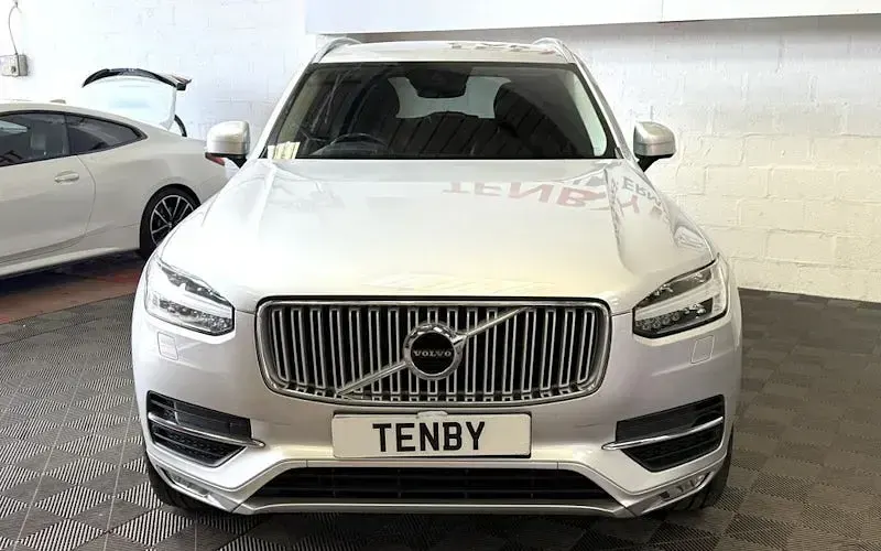 Used Volvo XC90 Inscription 225 HP (165 kW) 2015 Silver SUV