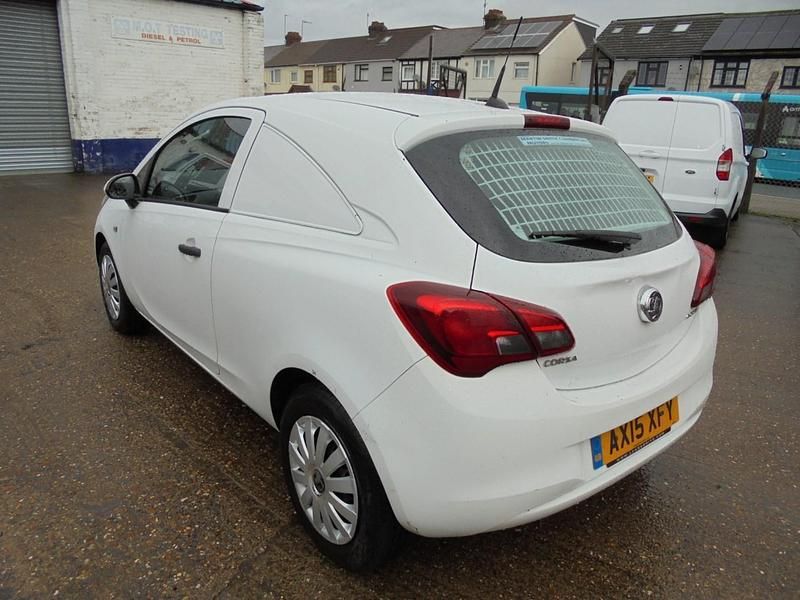 Second-hand Vauxhall Corsa 95 CP (69 kW) 2015 Alb Van