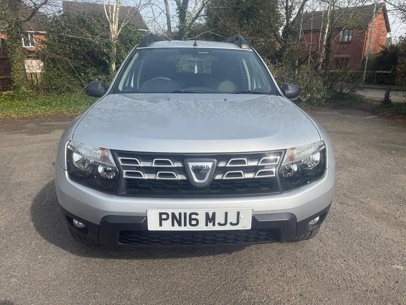 Used Dacia Duster Ambiance 115 HP (84 kW) 2016 Silver SUV
