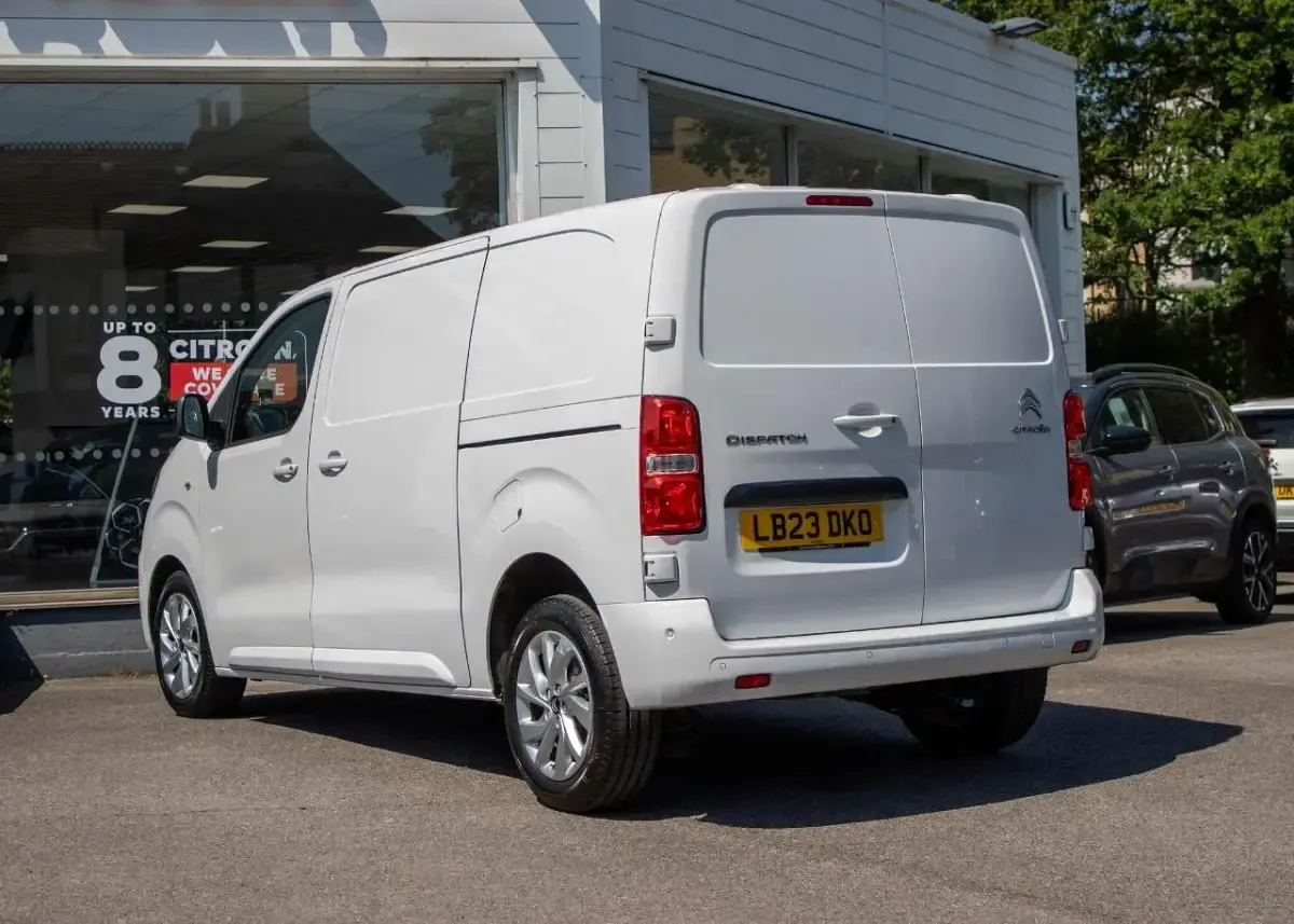 Used Citroën Dispatch 101 HP (74 kW) 2023 White MPV