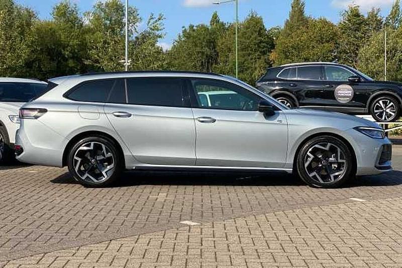 Used VW Passat 150 HP (110 kW) 2024 Estate