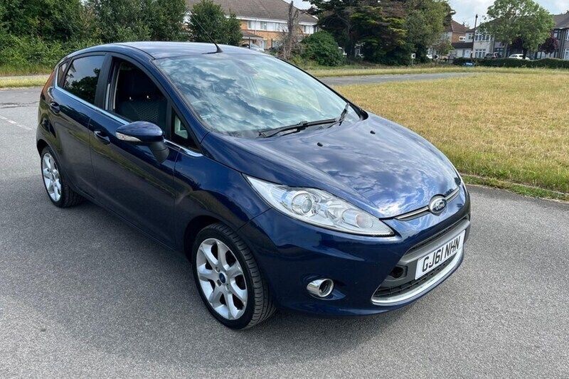 Blue Used 2011 Ford Fiesta Titanium Hatchback | £2,995 (Good price) - Image 1/1