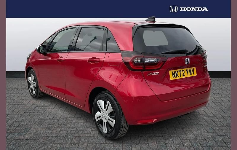 Used Honda Jazz Hybrid 109 HP (80 kW) 2023 Red Hatchback