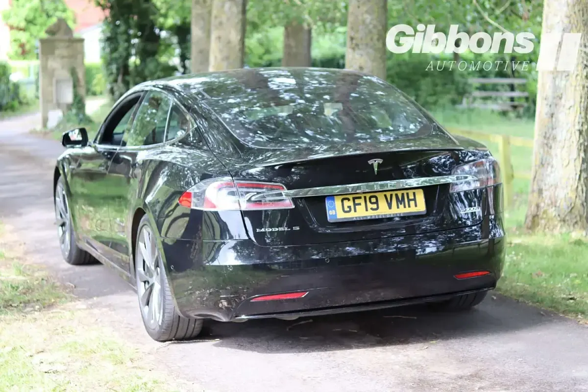 Used Tesla Model S 500 kW (680 HP) 2019 Black Hatchback