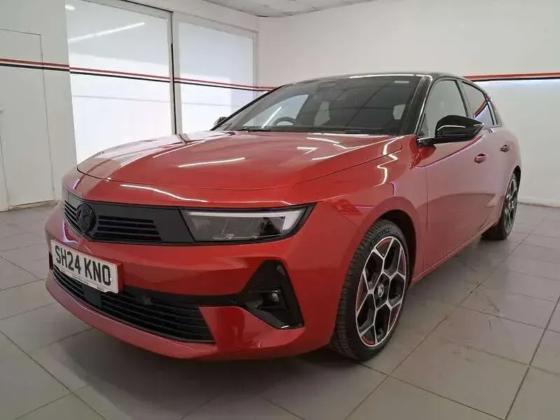 Used Vauxhall Astra 130 HP (95 kW) 2024 Red Hatchback