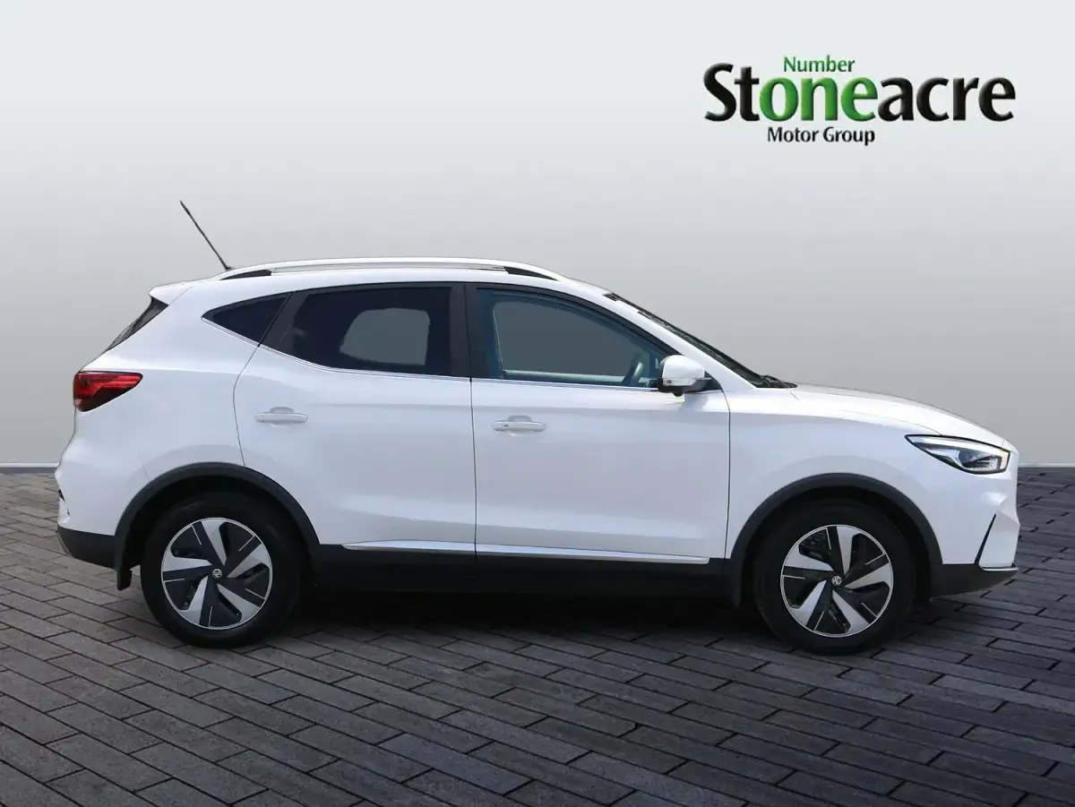 Used MG ZS Trophy 130 kW (177 HP) 2023 White SUV