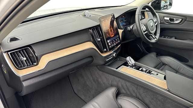 Usado Volvo XC60 Ultra 247 HP (181 kW) 2025 Branco SUV