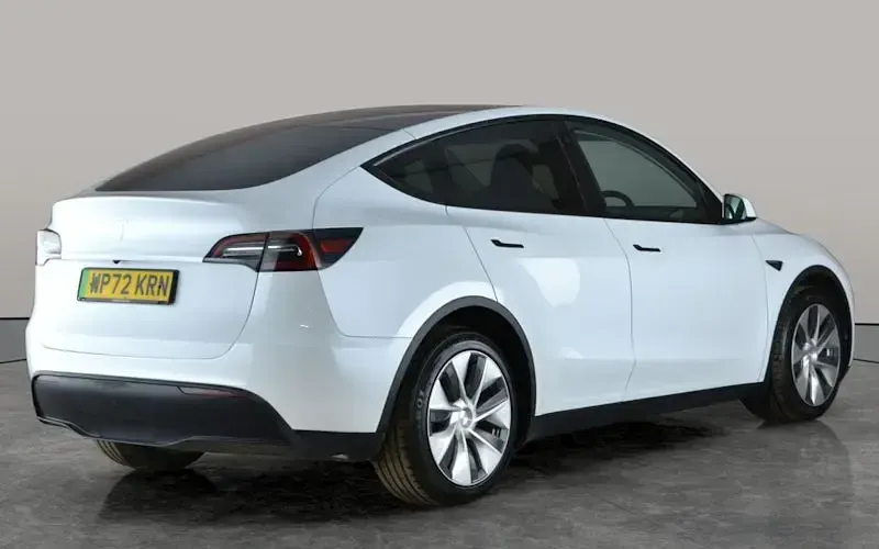 Used Tesla Model Y Long Range AWD 378 kW (514 HP) 2022 White SUV