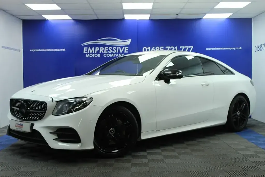 Used Mercedes E220 AMG line 194 HP (142 kW) 2019 White Coupe