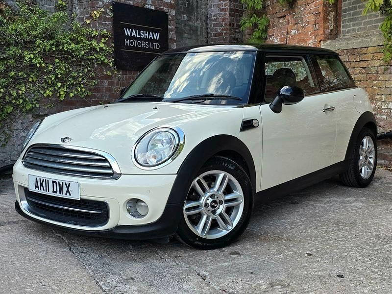 White Used 2011 Mini Cooper Hatch Hatchback | £3,990 (Fair price) - Image 1/4