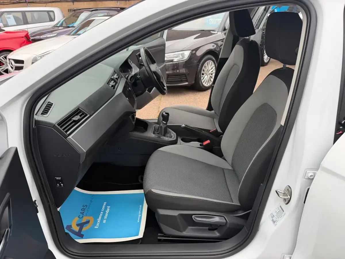 Used Seat Ibiza SE Technology 80 HP (58 kW) 2019 White Hatchback