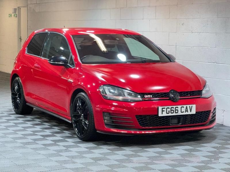 Używany VW Golf VII GTI 2016 Czerwony Hatchback