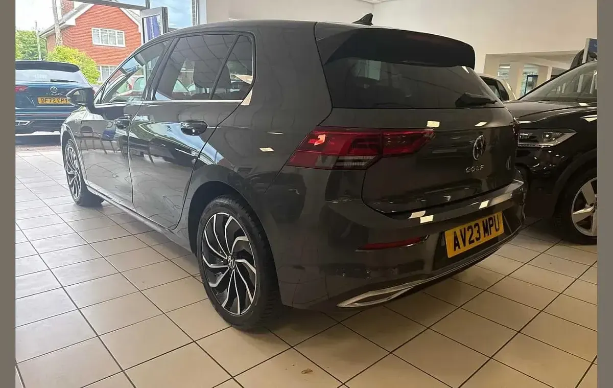 Used VW Golf VIII Edition 150 HP (110 kW) 2023 Grey Hatchback