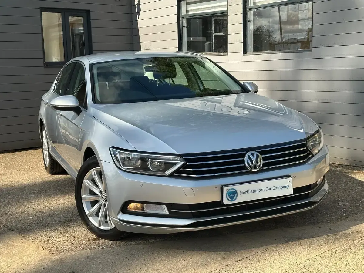 Used VW Passat SE 2015 Silver Sedan