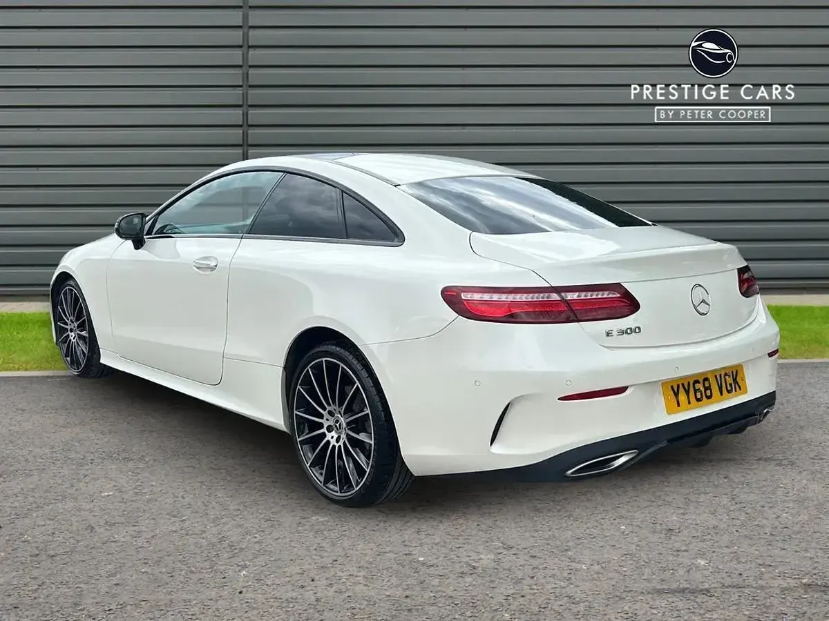 Used Mercedes E300 AMG Line Premium Plus 245 HP (180 kW) 2018 White Coupe