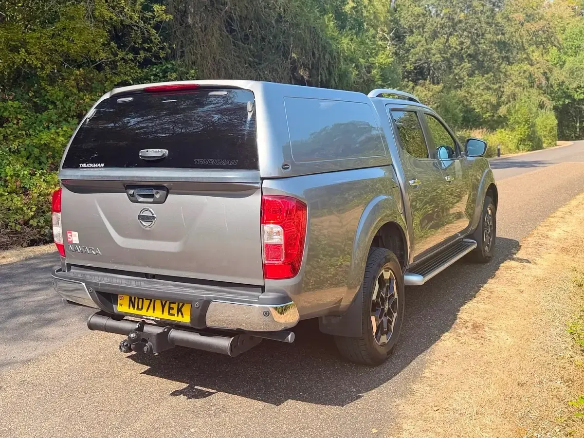 Used Nissan Navara Tekna 190 HP (139 kW) 2021 Grey Pickup