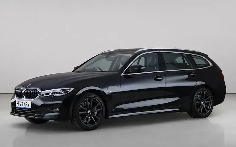 Used BMW 330e Sport Line 292 HP (214 kW) 2022 Black Estate