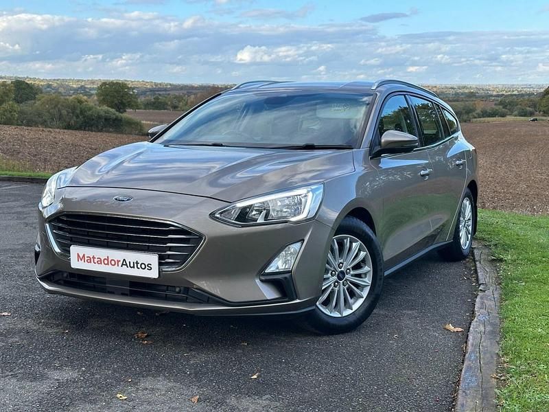 Used Ford Focus Titanium 125 HP (91 kW) 2018 Silver Estate