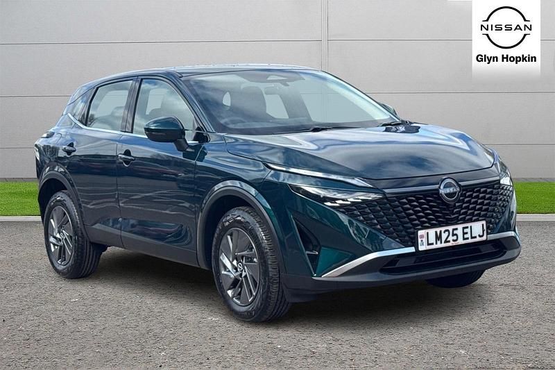 Green Used 2025 Nissan Qashqai Acenta Premium SUV | £21,000 (Fair price) - Image 1/4