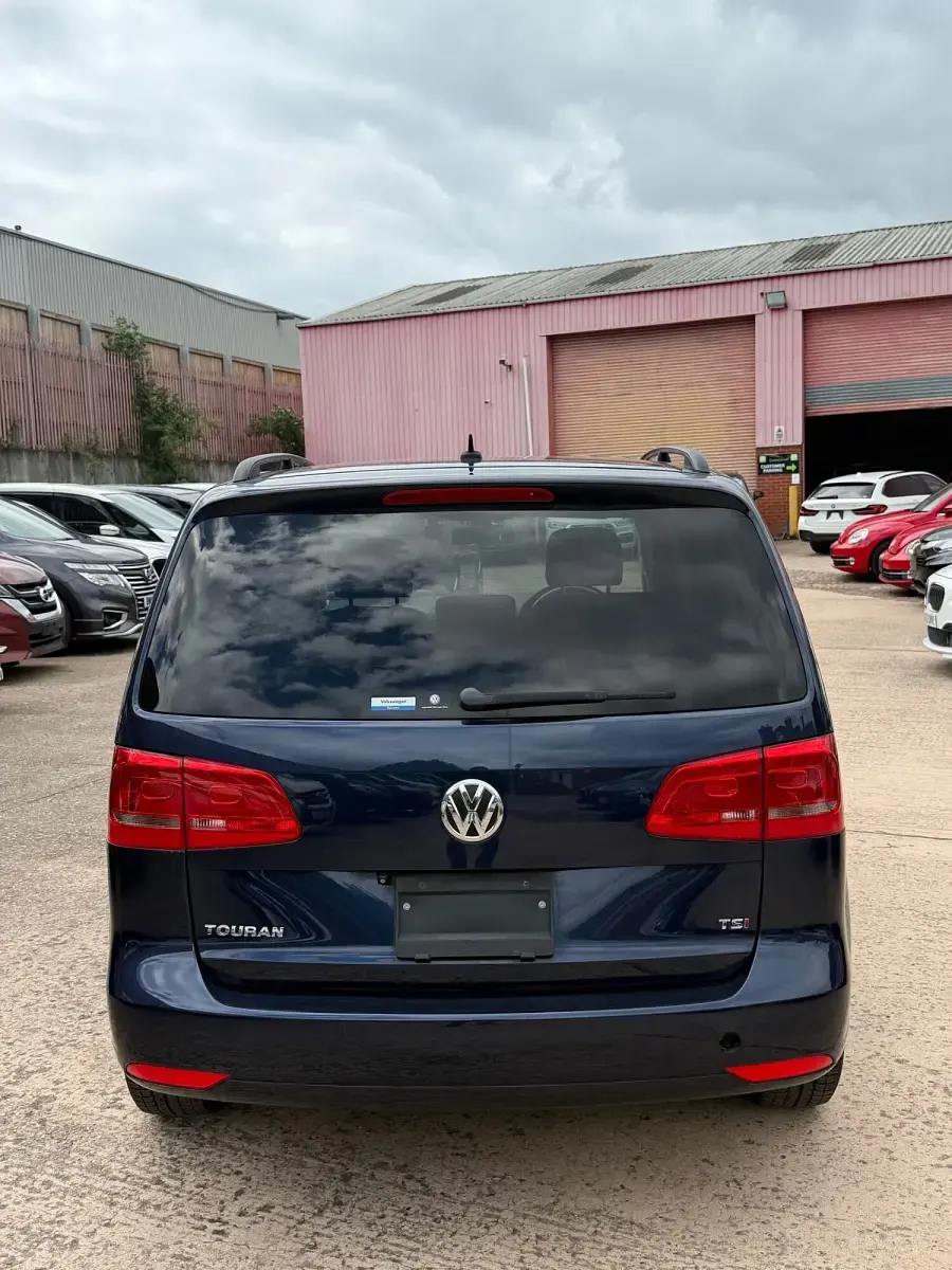 Used VW Touran 140 HP (102 kW) 2015 Blue MPV