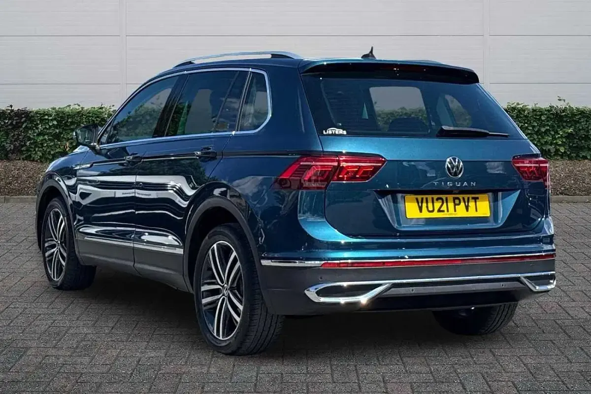 Used VW Tiguan Elegance 150 HP (110 kW) 2021 Blue SUV