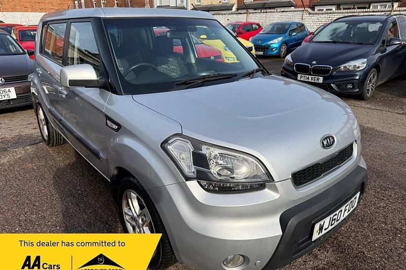 Used Kia Soul 126 HP (92 kW) 2010 Silver SUV