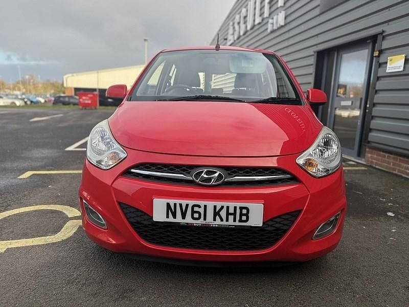 Used Hyundai i10 Active 85 HP (62 kW) 2011 Red Hatchback