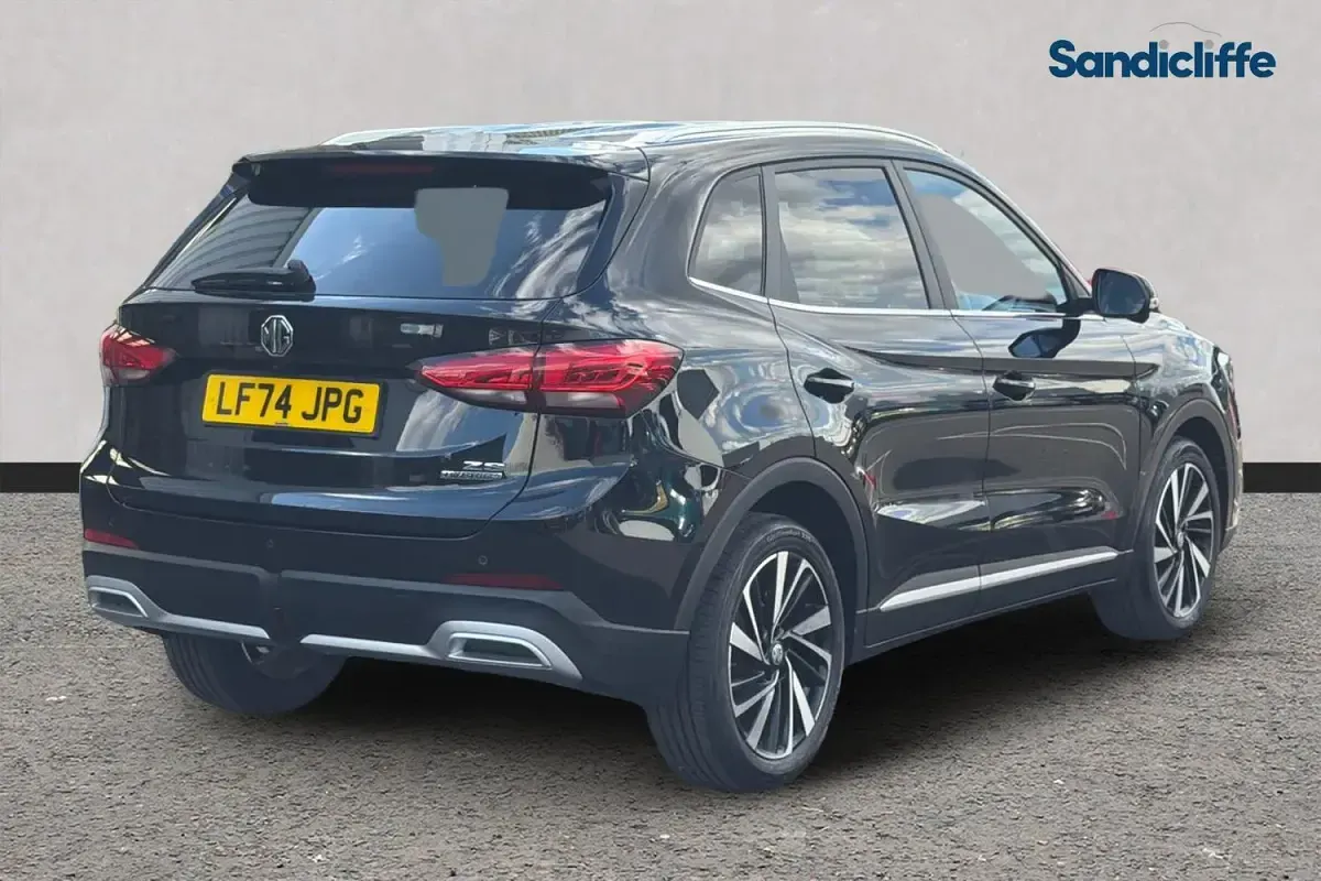Used MG ZS Trophy 196 HP (144 kW) 2024 Metallic  black pearl SUV