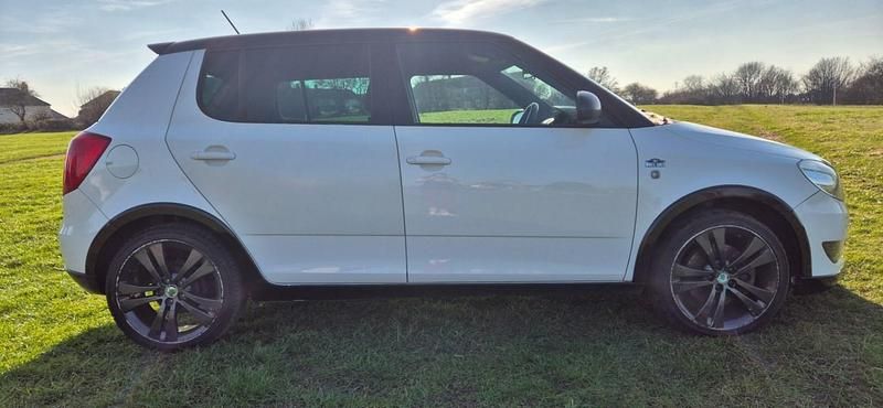 Begagnad Skoda Fabia Monte Carlo 2012 Vit Halvkombi