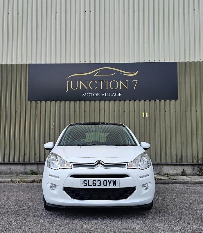 Used Citroën C3 Exclusive 90 HP (66 kW) 2013 White Hatchback