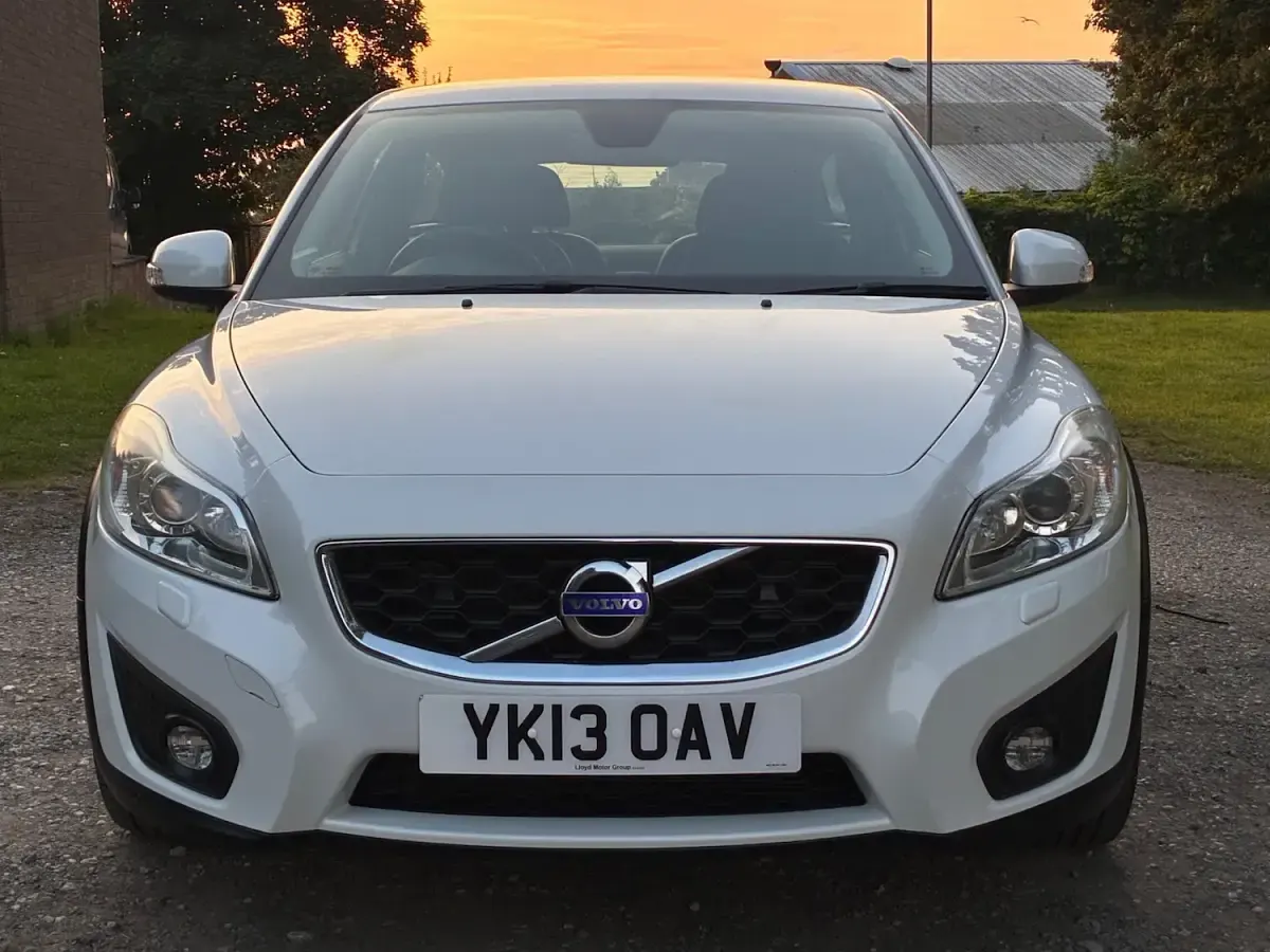 Used Volvo C30 SE Lux 2013 White Hatchback