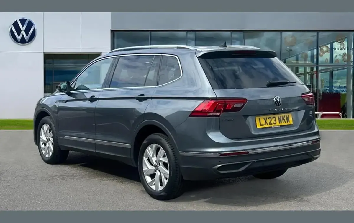 Used VW Tiguan Allspace Life 150 HP (110 kW) 2023 Grey SUV