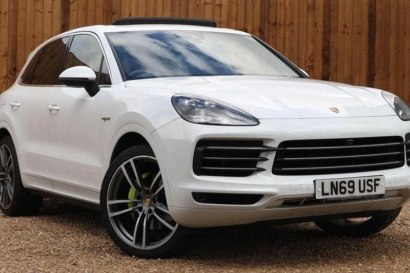 Used 2019 Porsche Cayenne S E-Hybrid SUV | £42,500 (Good price) - Image 1/1