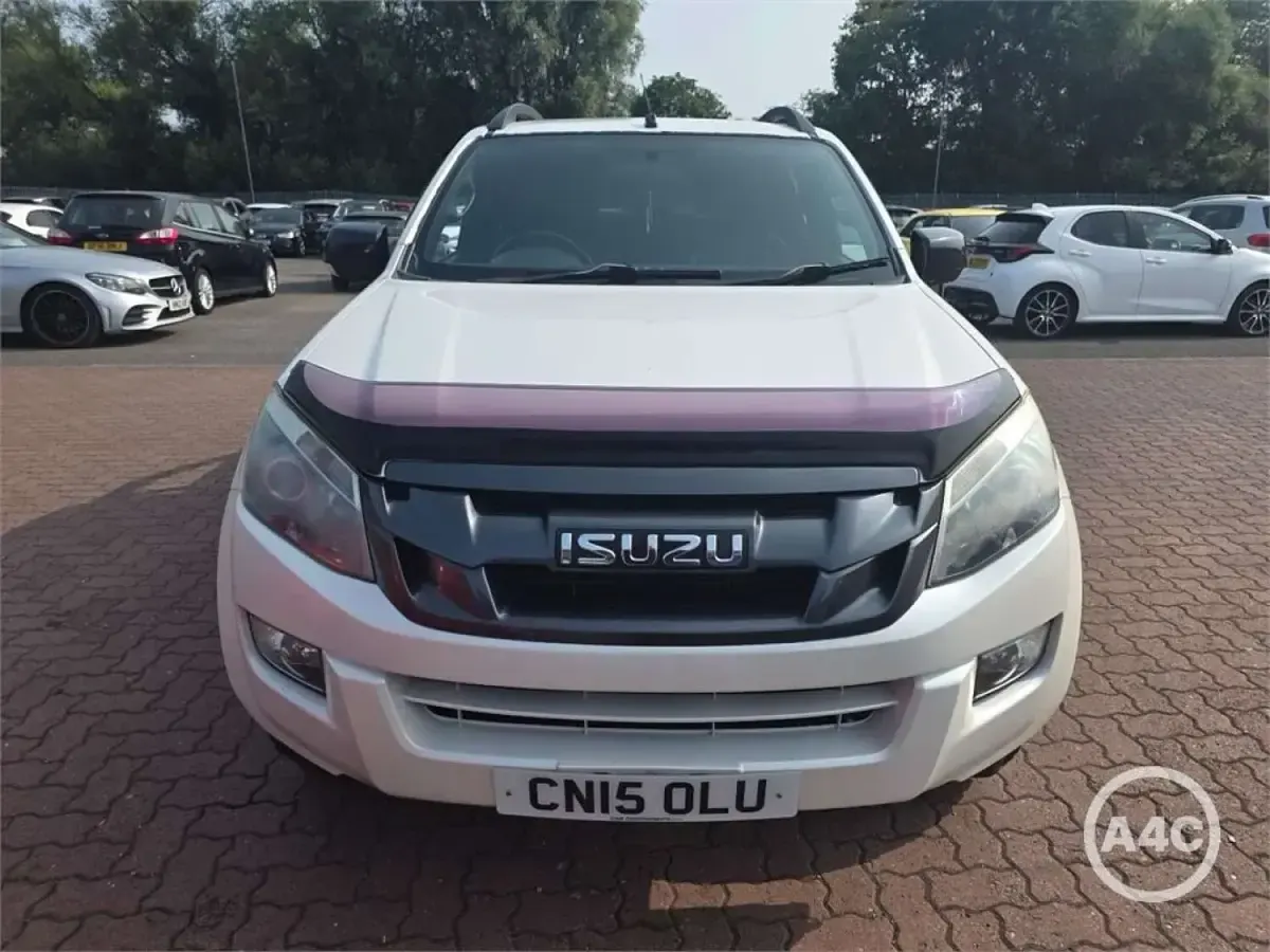 Used Isuzu D-Max 2015 White Pickup