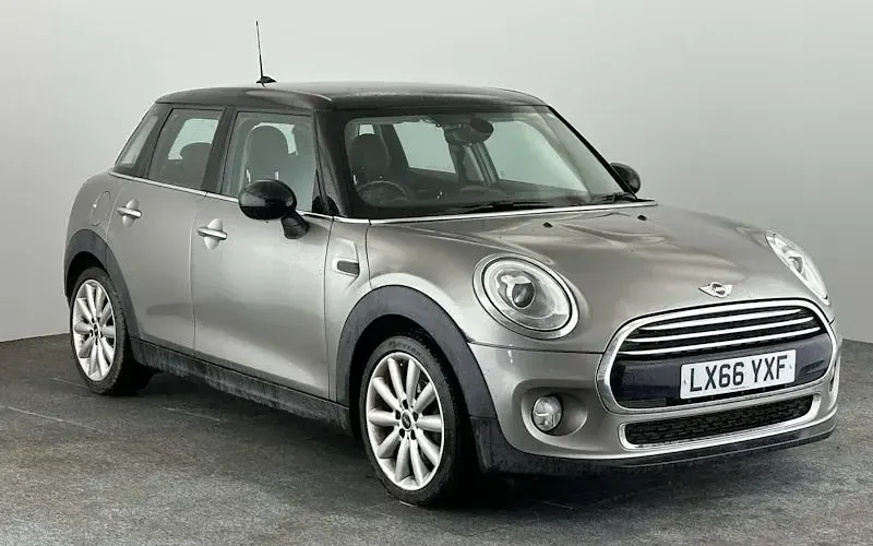 Used Mini Cooper Hatch 136 HP (100 kW) 2017 Hatchback