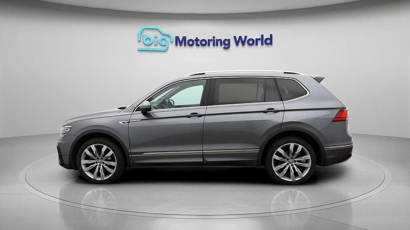 Used VW Tiguan Allspace R-line 150 HP (110 kW) 2018 Grey SUV