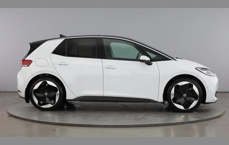 Used VW ID.3 Pro 150 kW (204 HP) 2023 White Hatchback