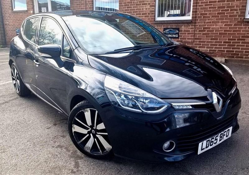 Used Renault Clio IV Dynamique 90 HP (66 kW) 2015 Black Hatchback