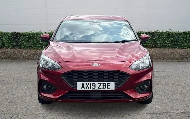 Used Ford Focus ST-Line 125 HP (91 kW) 2019 Red Hatchback