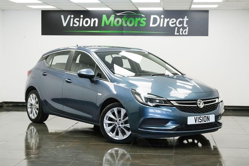 Blue Used 2017 Vauxhall Astra S Hatchback | £3,480 (Fair price) - Image 1/3