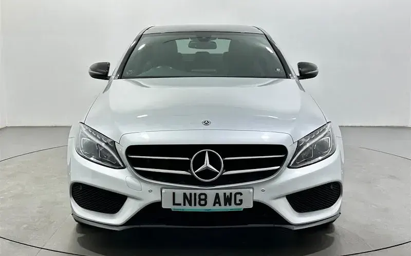Usado Mercedes C250 AMG Line Premium 204 HP (150 kW) 2018 Prateado Sedan