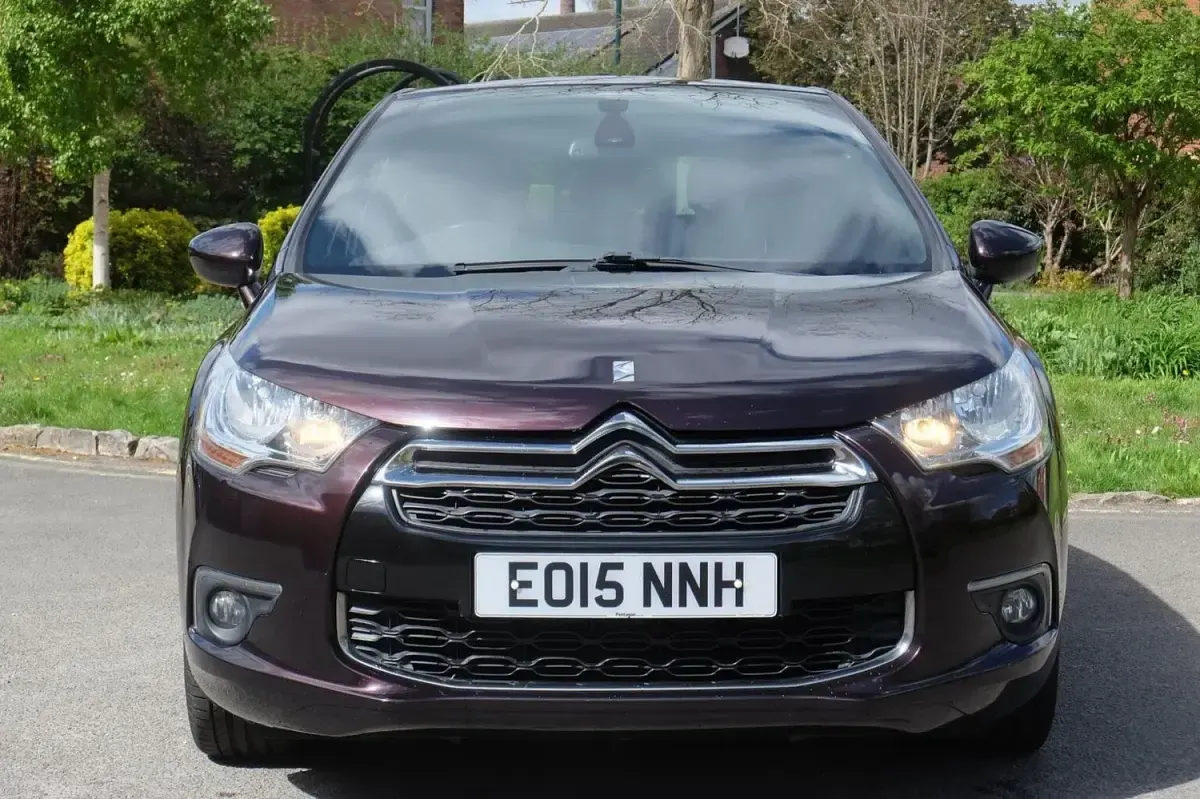 Używany Citroën DS4 115 KM (84 kW) 2015 Purpurowy Hatchback